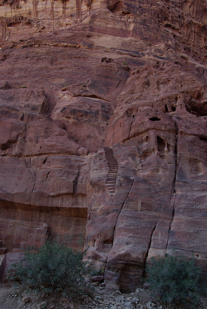 IMGPb0910.jpg - Petra stairs to nowhere