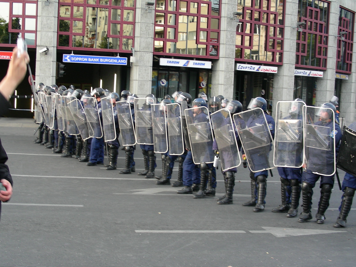 Erzs&eacute;bet t&eacute;r